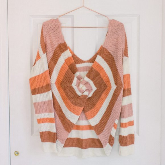 Oversized Twist Knitted Sweater - Picture 1 of 4